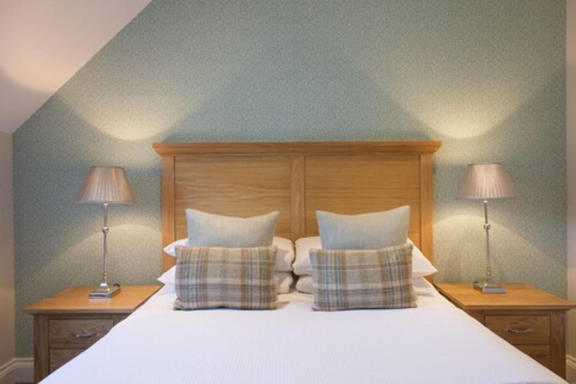 Beaulieu Hotel Lyndhurst Bagian luar foto