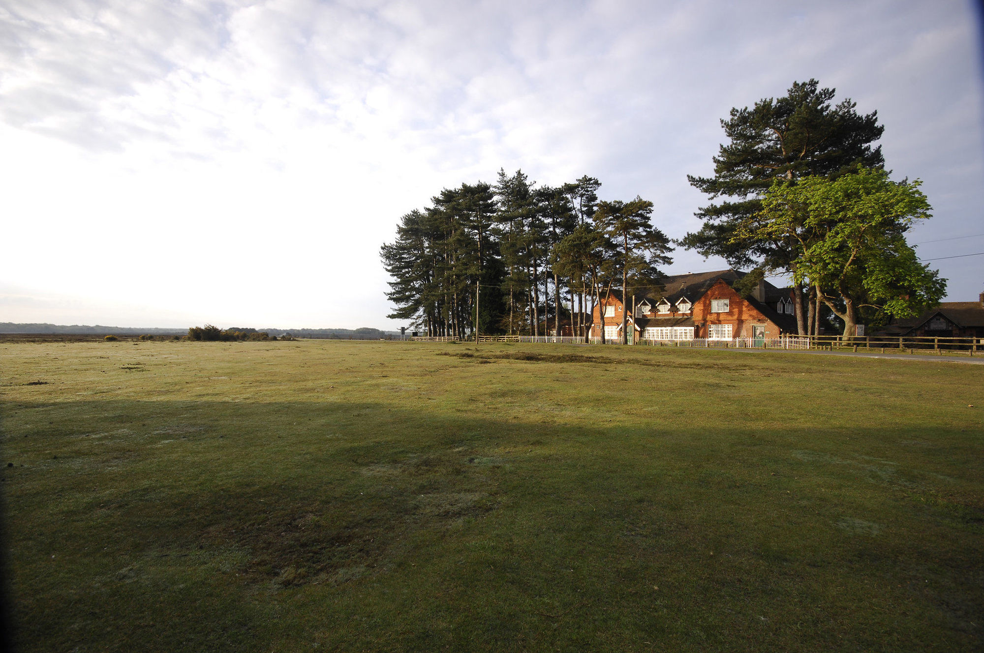 Beaulieu Hotel Lyndhurst Bagian luar foto